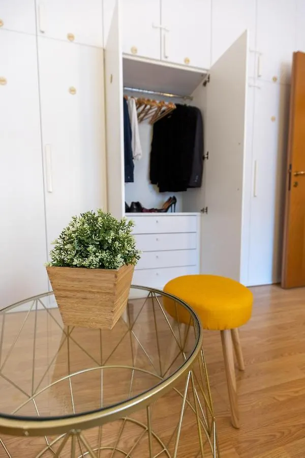 Piccola Parigi Design Apartment Milano 0*, Milan Italy