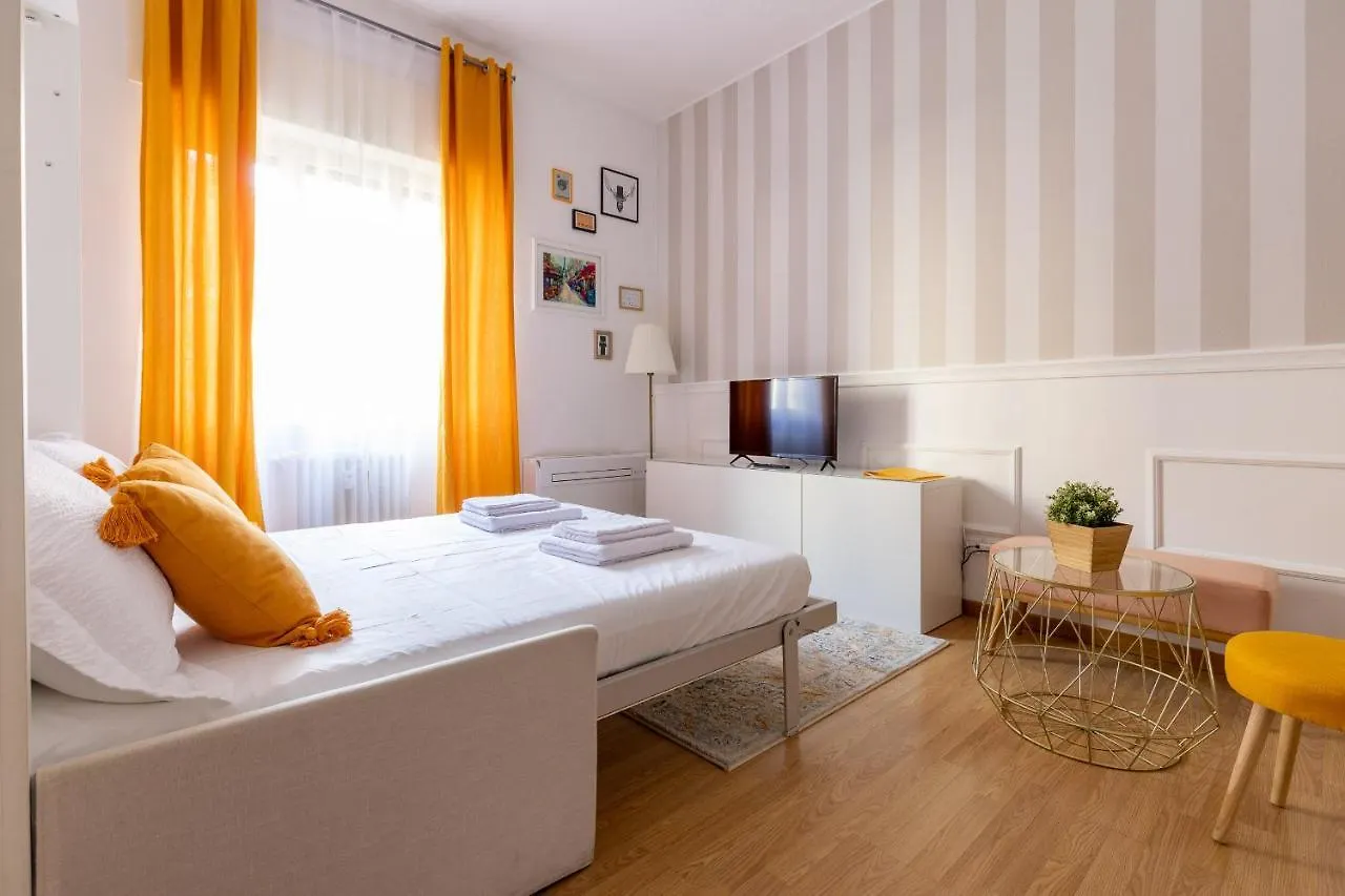 Piccola Parigi Design Apartment Milano
