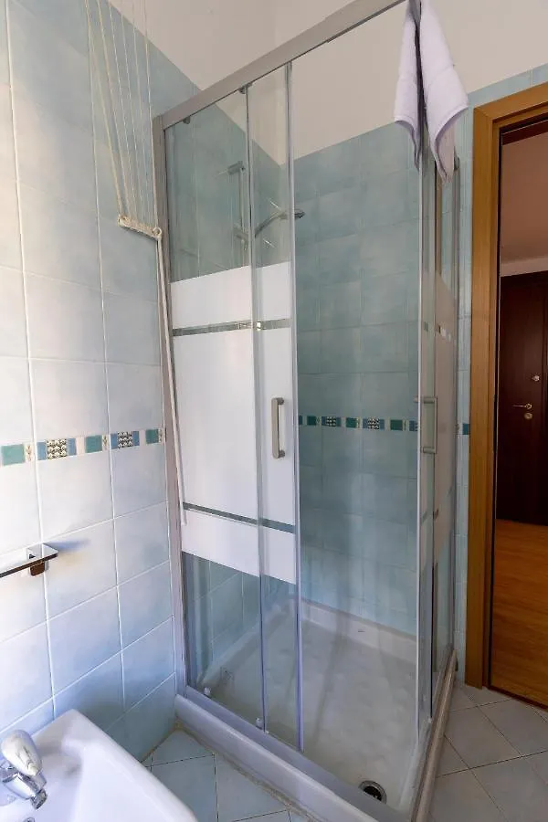 Piccola Parigi Design Apartment Milano Italy