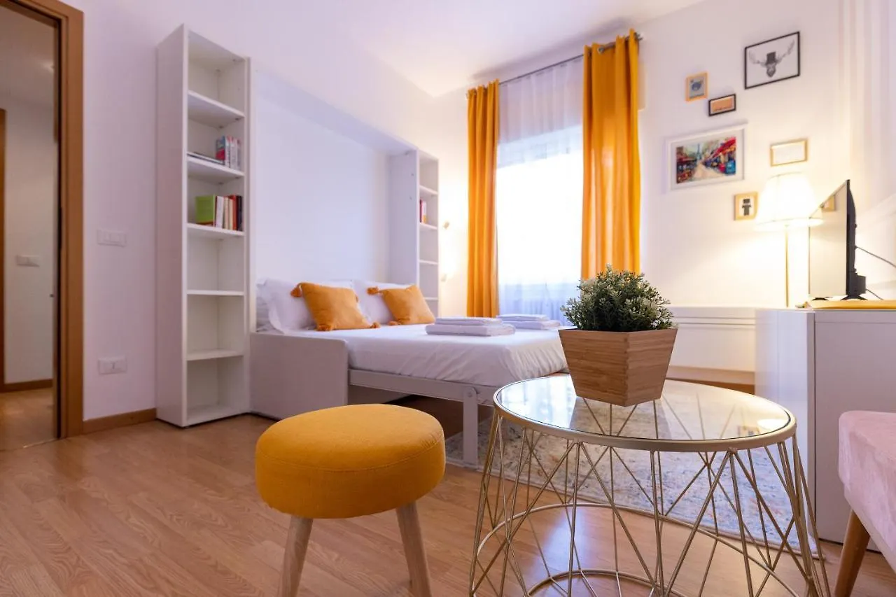 Piccola Parigi Design Apartment Milano  Milan