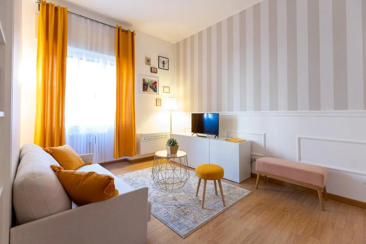 Piccola Parigi Design Apartment Milano